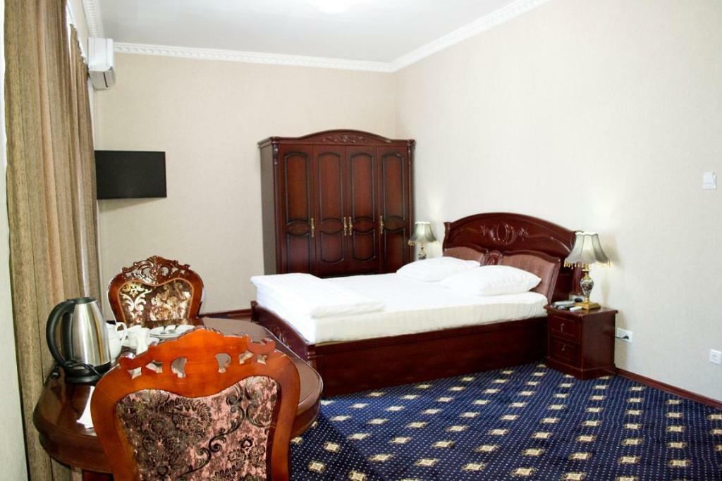 Bokhtariyon Hotel Qurghonteppa Exterior photo